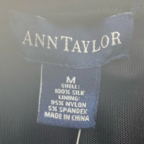 🖤 Ann Taylor 100% Silk Black Sequin Blouse - Picture 7 of 8